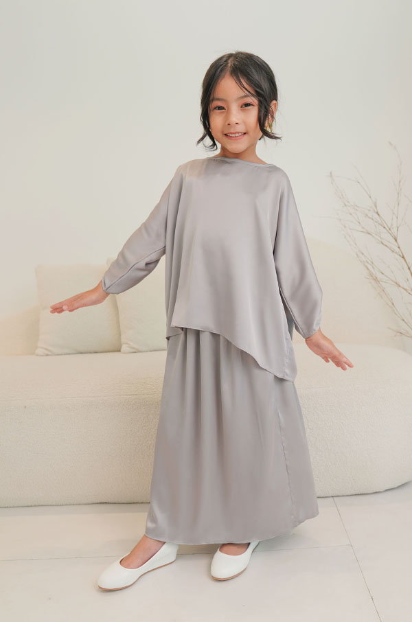 4809 LITTE NATALIE KIDS SET (SILVER GREY)