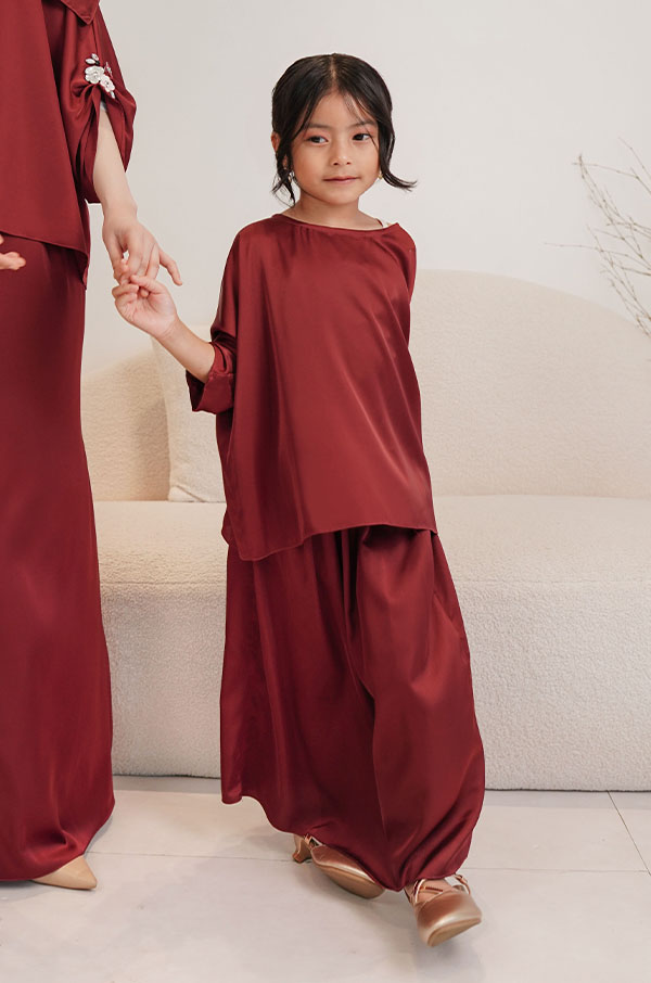 LITTE NATALIE KIDS SET (MAROONRED)