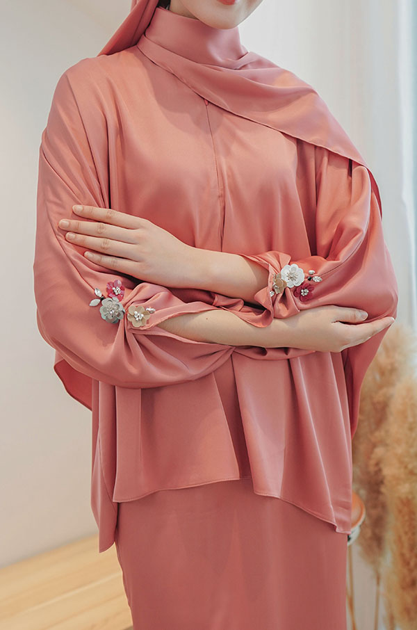 NATALIE KURUNG MODERN (CORAL ORANGE)