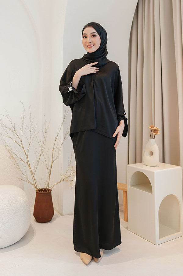 NATALIE KURUNG MODERN (MIDNIGHT BLACK)