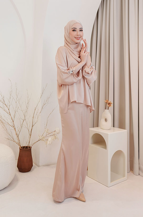6270 NATALIE KURUNG MODERN (NUDE BROWN)